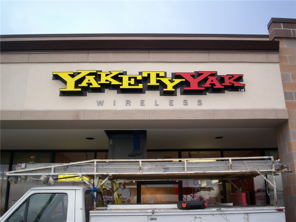 Yakety_Yak_Wireless_Channel_Letter_Sign